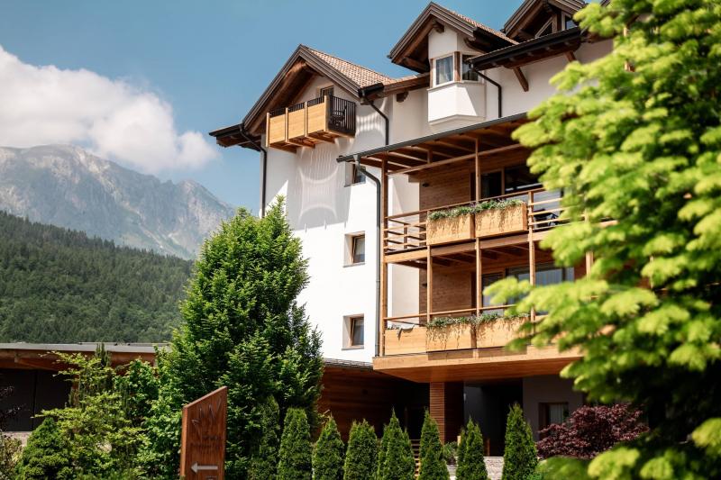 0e23795a-7d2c-4d23-b56b-7045a8725e61,420720.jpg?WebbinsCacheCounter=2