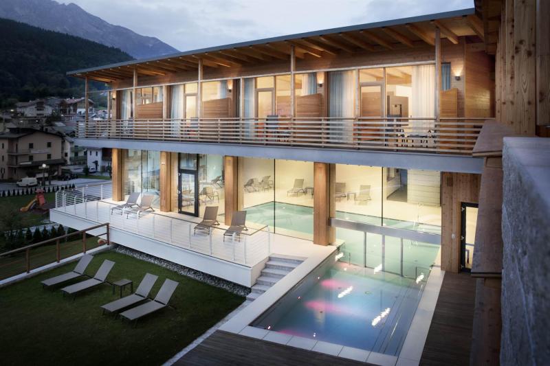 2ca9bb77-1d6b-48c9-a926-b5b837b22de7,415659.jpg?WebbinsCacheCounter=3