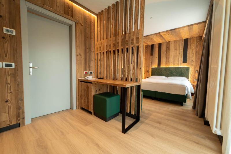 2e184708-14f3-4df1-bc3e-9f9b81ae2bbd,420626.jpg?WebbinsCacheCounter=2