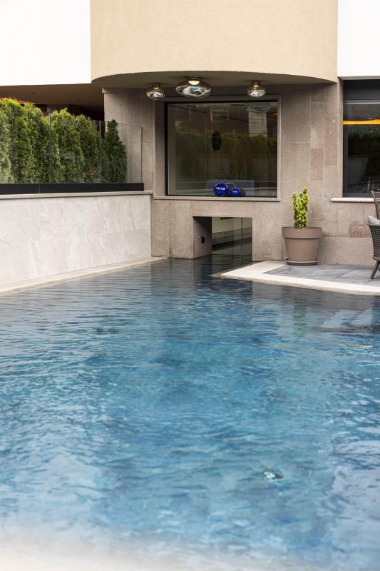 5a1a203d-9d99-4d48-aad6-987cda1d45f0,420585.jpg?WebbinsCacheCounter=2