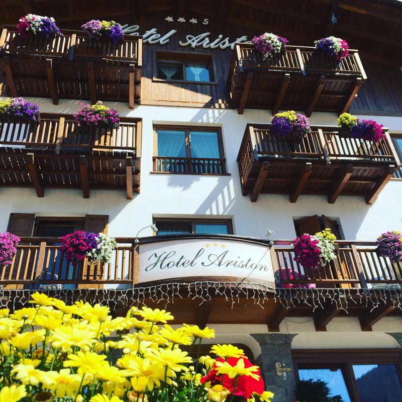 5c6f97ee-bcaf-437f-8fa0-f2a09ed30def,420447.jpg?WebbinsCacheCounter=3