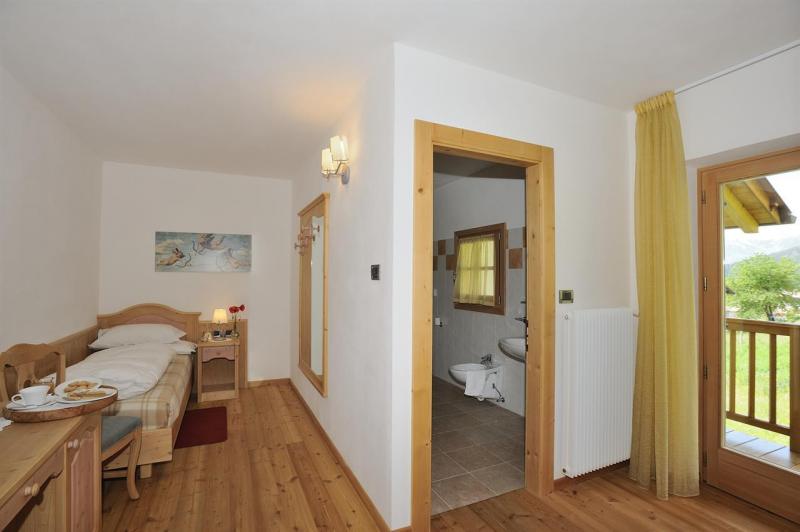 bb1596e3-9186-4d62-87c1-0d06012a0da3,411767.jpg?WebbinsCacheCounter=3