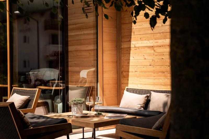 def212f0-ee9b-45ff-a9eb-6e8ee73edc35,420728.jpg?WebbinsCacheCounter=2