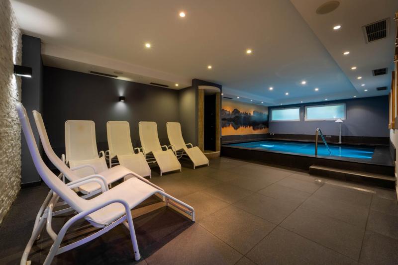 f30730e5-3277-468b-bc59-6715a15cfd47,420646.jpg?WebbinsCacheCounter=2