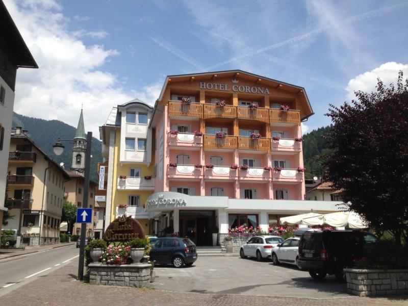 hotel-corona-wellness-pinzolo-esterno-estate,414466.jpg?WebbinsCacheCounter=1